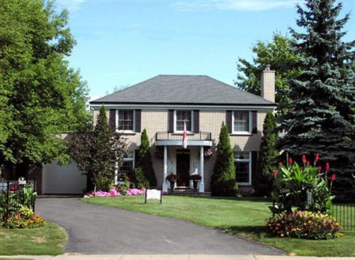 Abacot Hall Bed & Breakfast Niagara-on-the-Lake Exterior photo